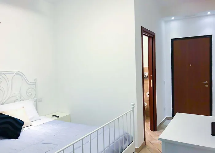 Holiday Garibaldi Bed and breakfast Nápoles