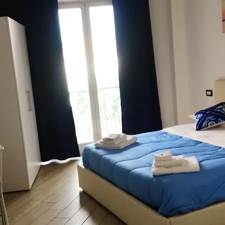 Holiday Garibaldi Bed & Breakfast Napoli