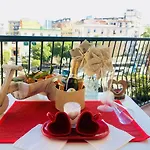 Holiday Garibaldi Nocleg ze śniadaniem